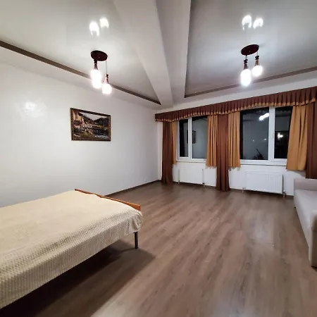 Guest House Uman Exterior photo